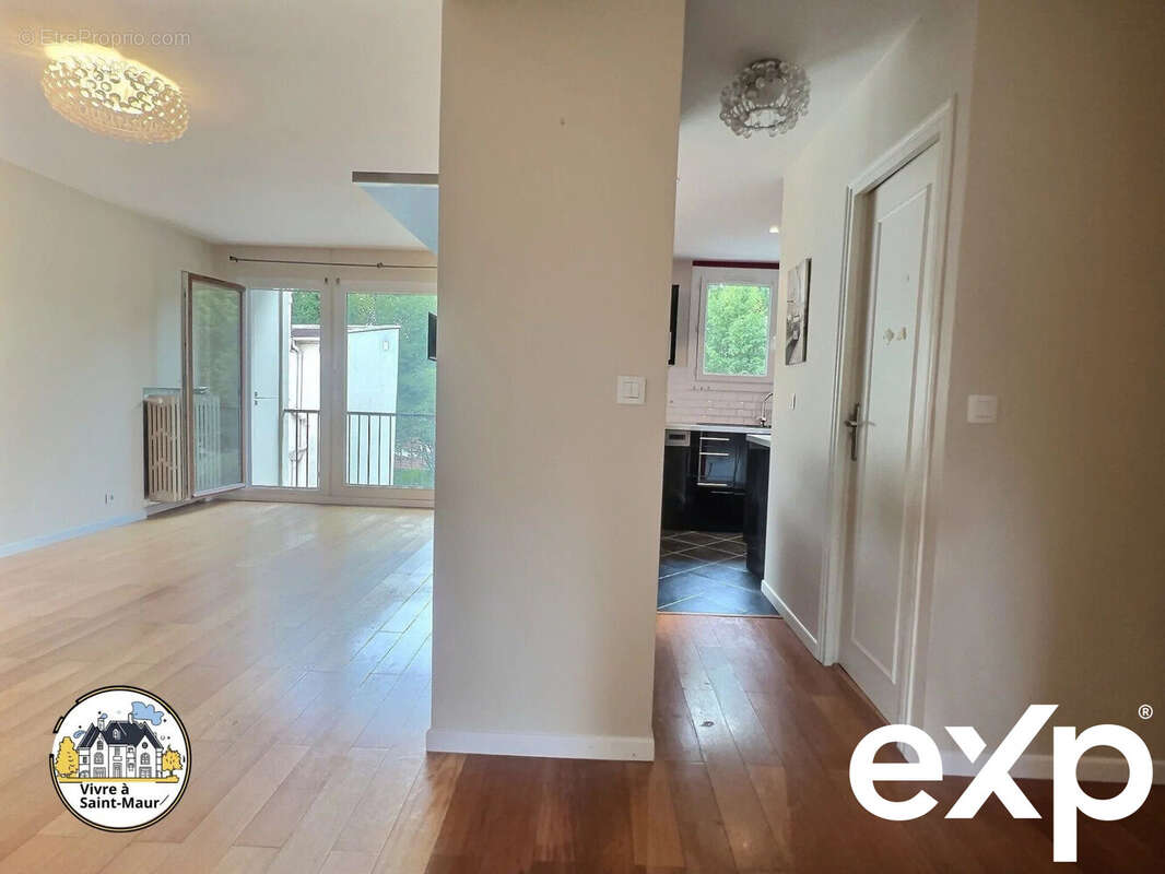 Appartement à SAINT-MAUR-DES-FOSSES