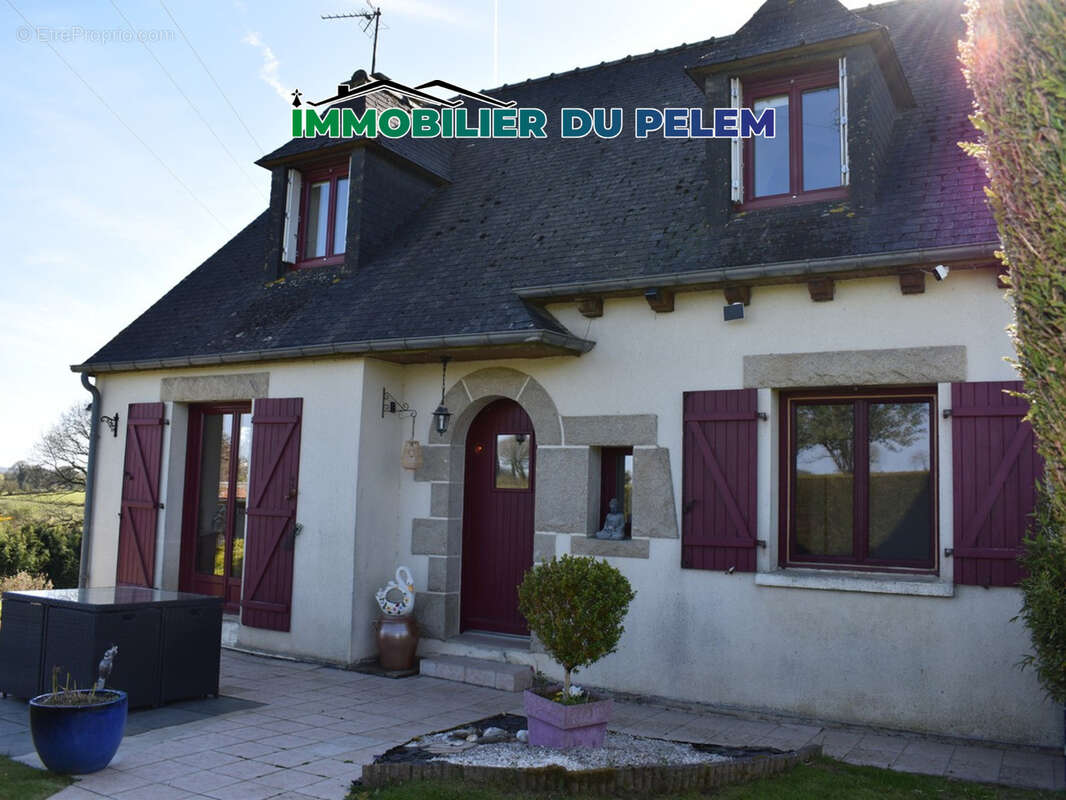 Maison à GLOMEL