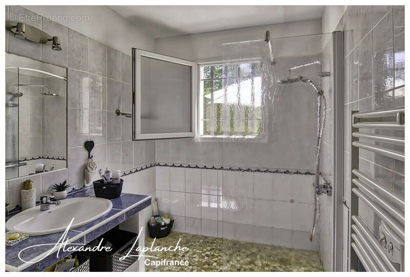 Dpt Tarn et Garonne (82), Maison de plain-pied parfaitement entretenue, au calme, avec piscine, garage et commerces accessibles  - photo 7