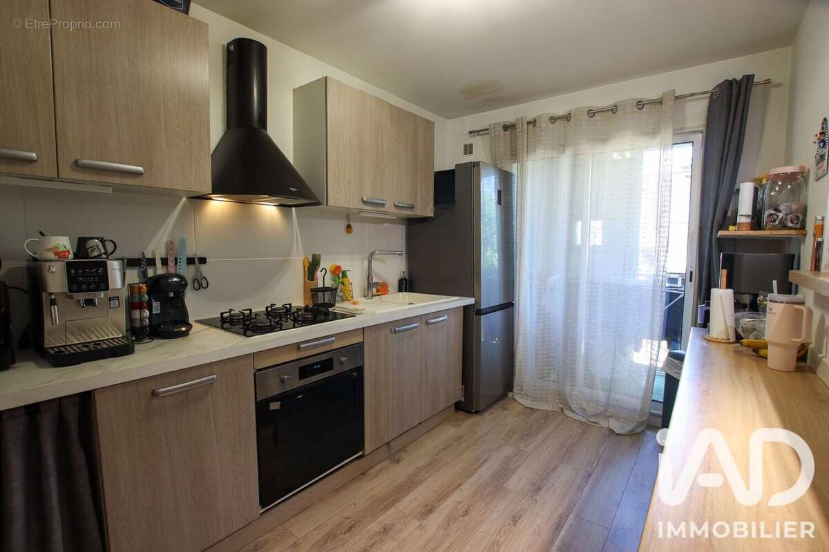 Appartement 75 m² à Nimes  - photo 3