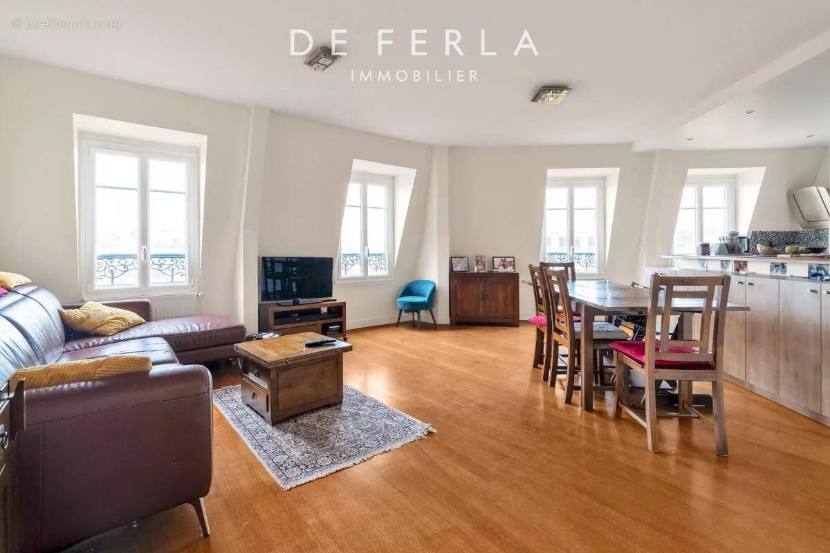 Appartement à PARIS-14E