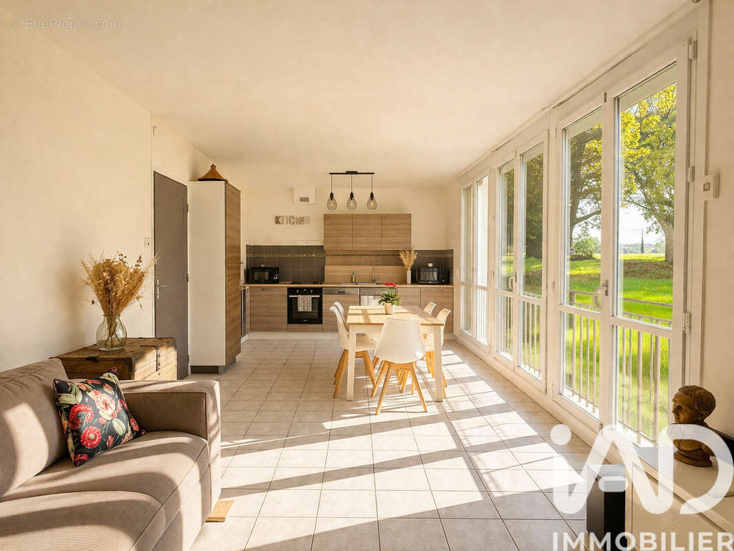 Appartement 71 m² à Boissy-Saint-Leger  - photo 2