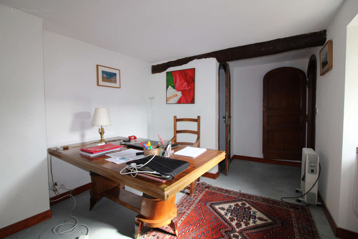 Maison à COLOMBIERES-SUR-ORB