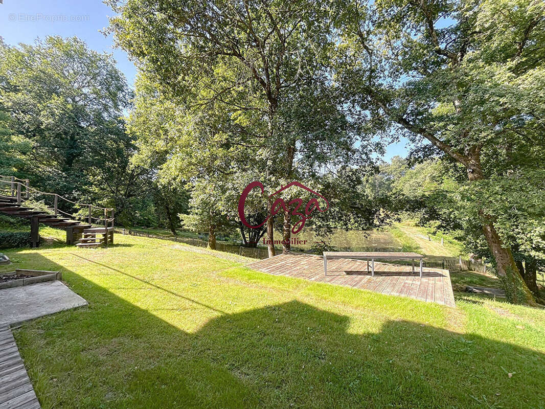 Maison à FARGUES-SAINT-HILAIRE