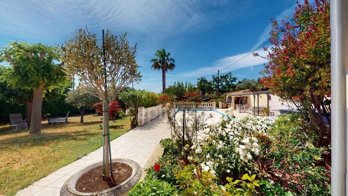 Maison à vendre 5 pièces GAREOULT (83) - photo 10