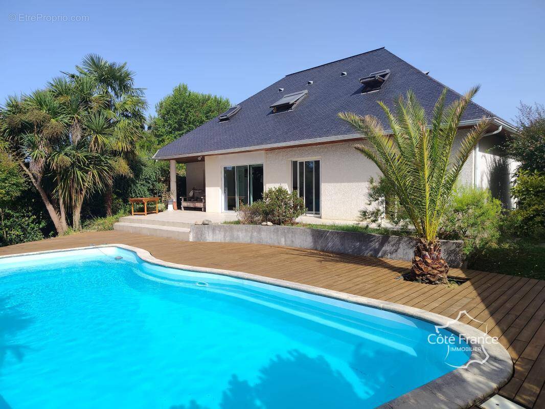 Maison à MEILLON