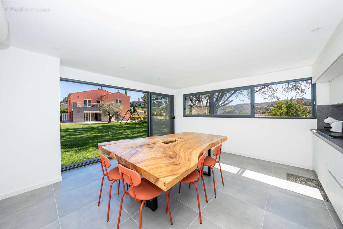 Maison à VILLENEUVE-LOUBET