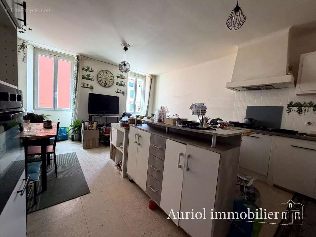 Appartement à SAINT-ZACHARIE