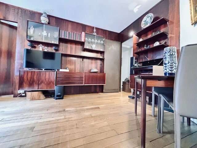 Paris 7e – Avenue de la Bourdonnais / Champ-de-Mars – Élégant 3 pièces de 51 m² – 4e étage avec ascenseur – Charme de l'ancien - photo 12