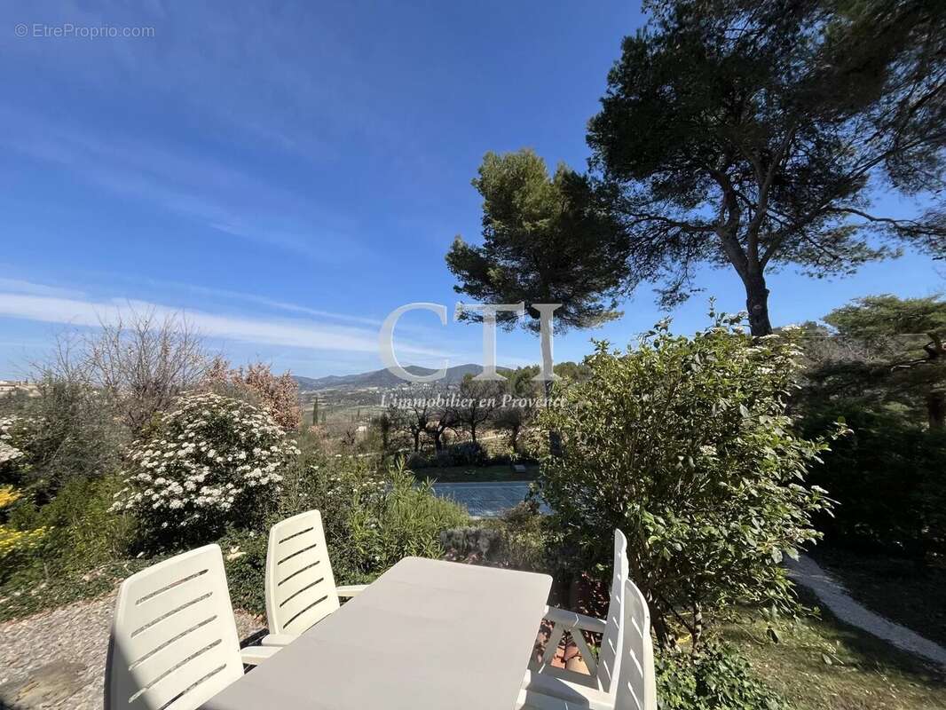Maison à VAISON-LA-ROMAINE