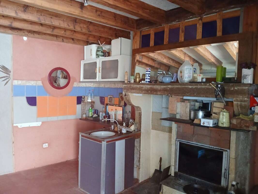 Maison 64 m² à Chantelle  - photo 2