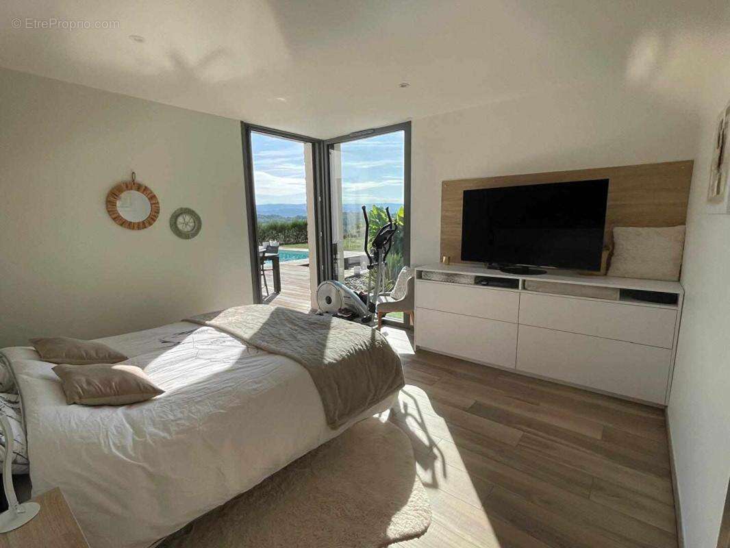 Maison contemporaine haut gamme  220 m2 - photo 11