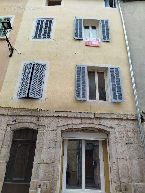 Appartement à BARJOLS