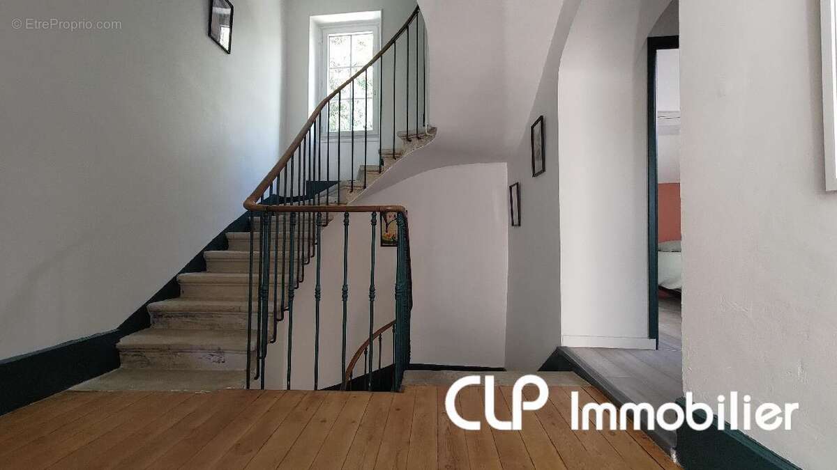 Maison 302 m² à Montelimar  - photo 9