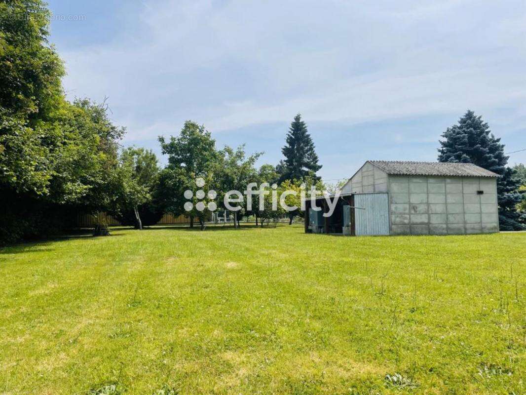 Terrain à SAINT-MAIXENT