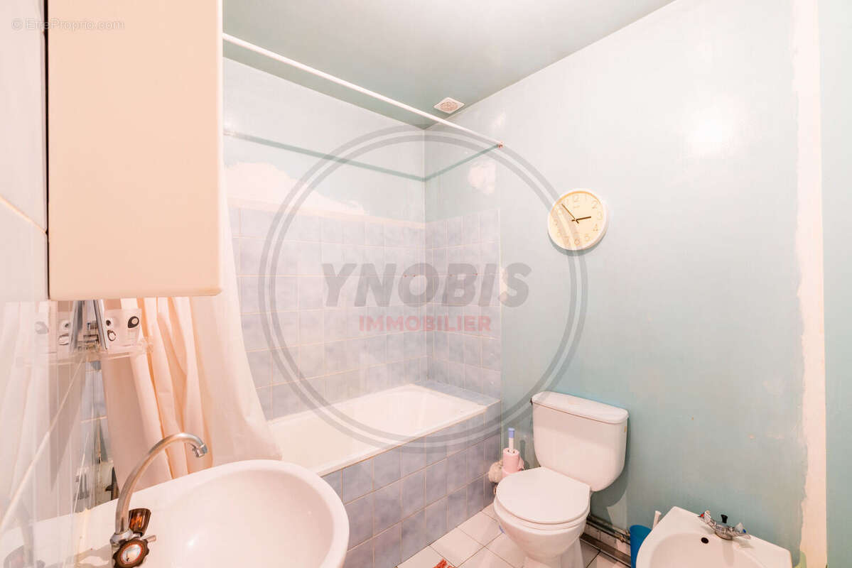 Maison à LES MUREAUX