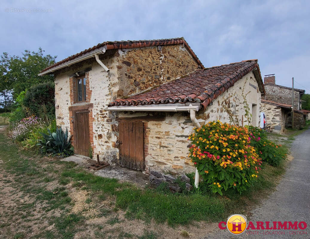 Maison à SAINT-CHRISTOPHE