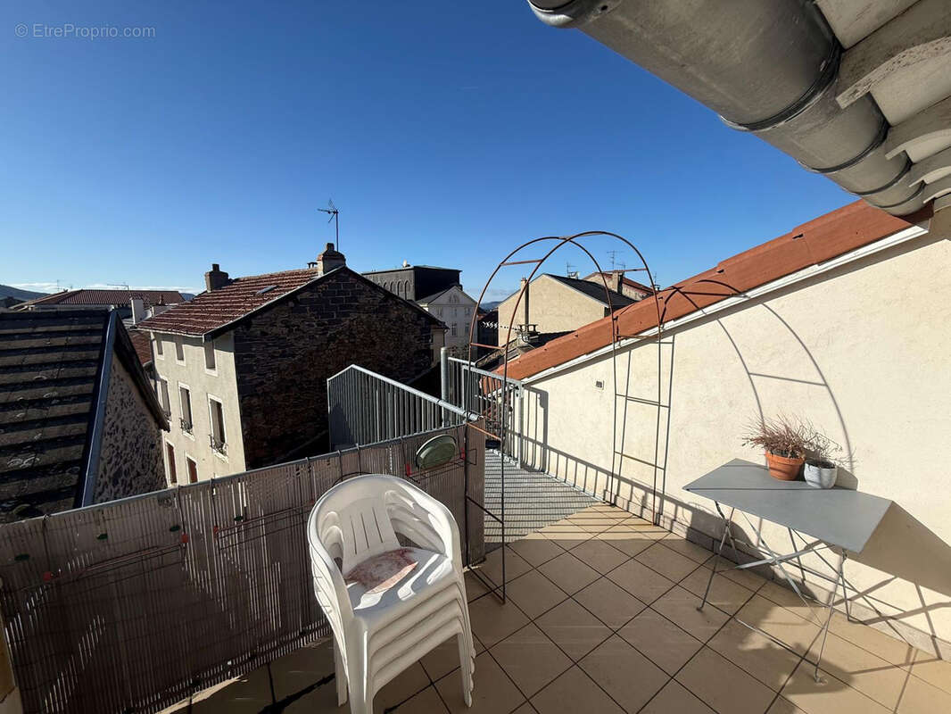 Appartement à YSSINGEAUX