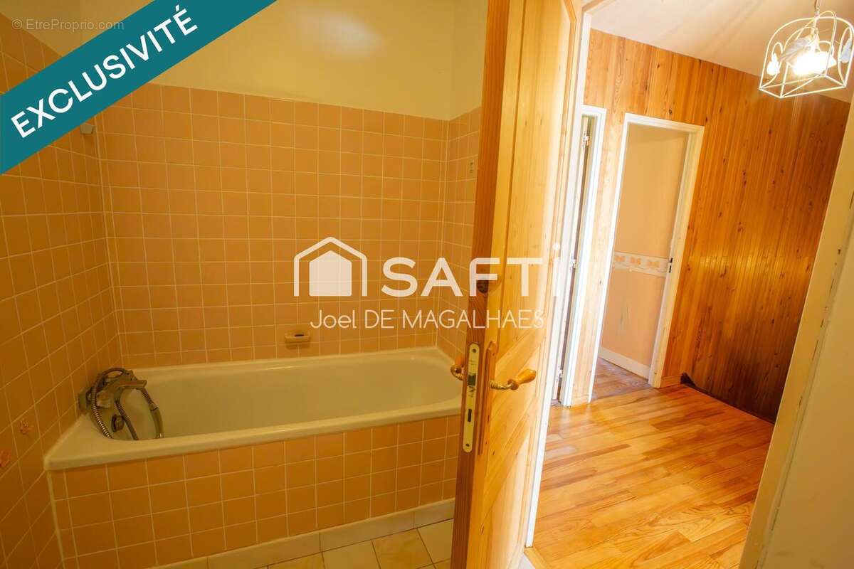 Photo 8 - Maison à LE MESNIL-SAINT-DENIS