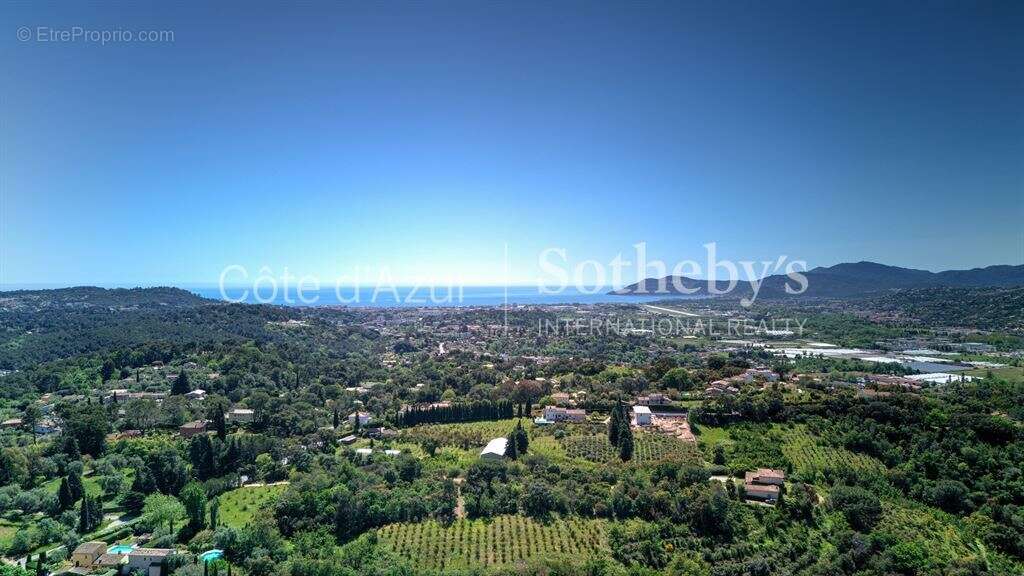 Villa d’exception avec vue mer, entièrement rénovée à La Roquette-sur-Siagne - photo 6