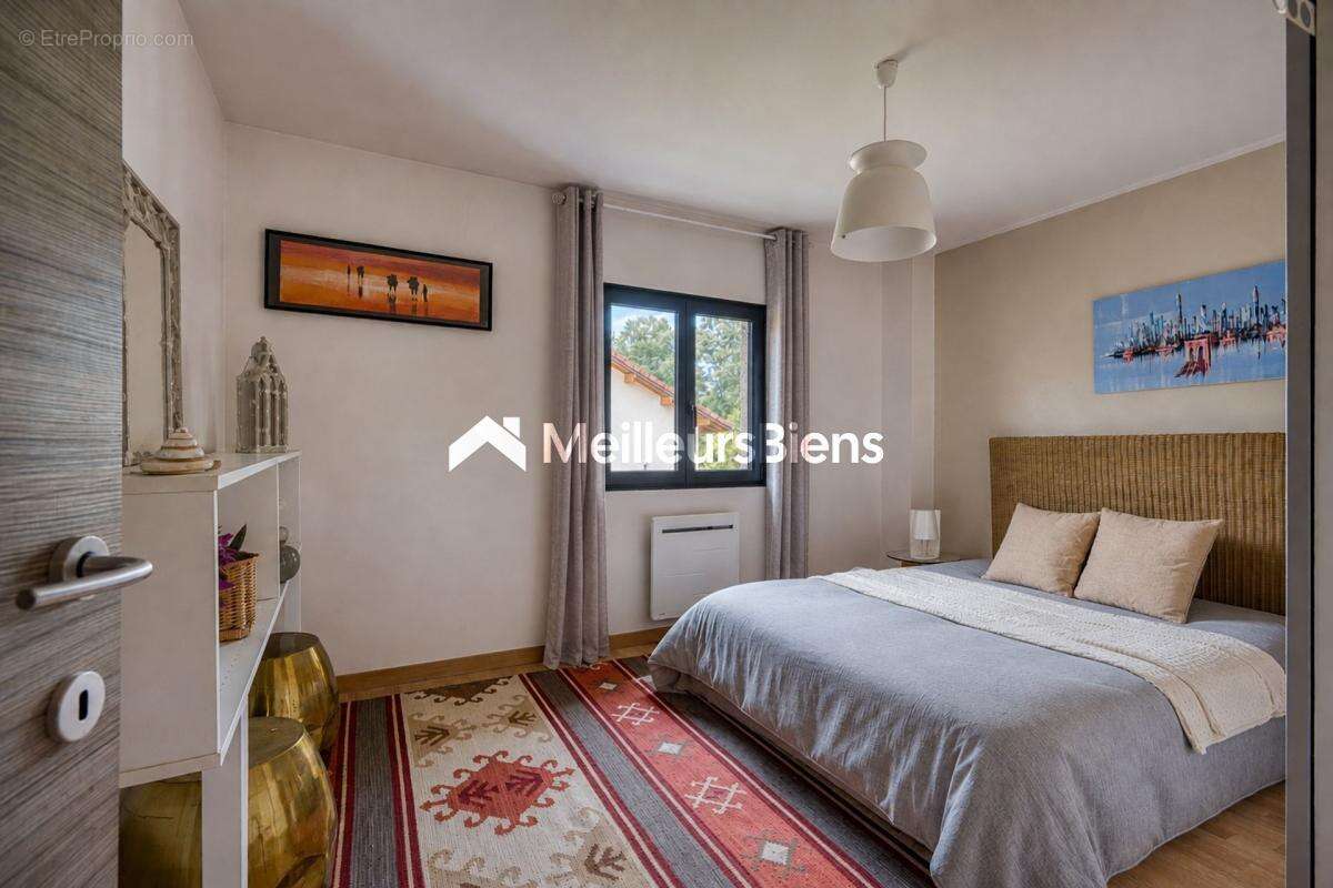 AMANCY - Belle maison familiale de 151m2 avec piscine - 4 chambres - photo 13