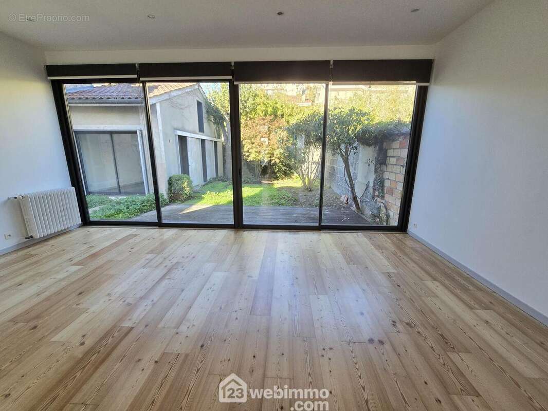 Une belle ouverture sur l&#039;extérieur - Maison à BORDEAUX