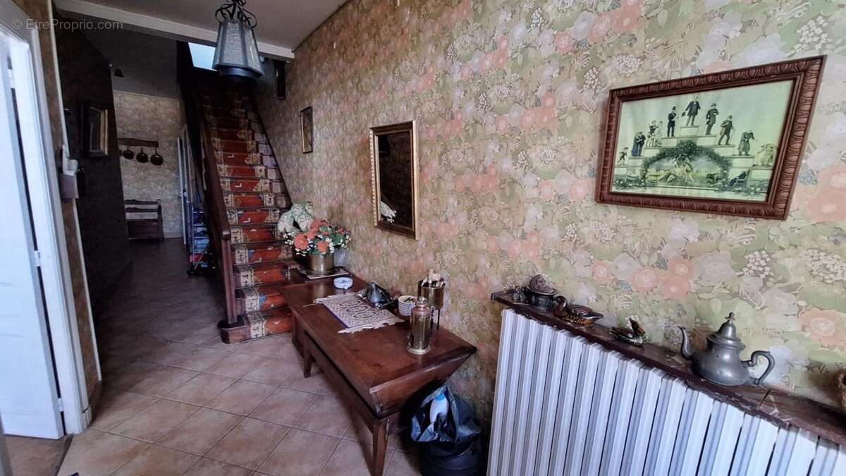 Maison à PIEGUT-PLUVIERS