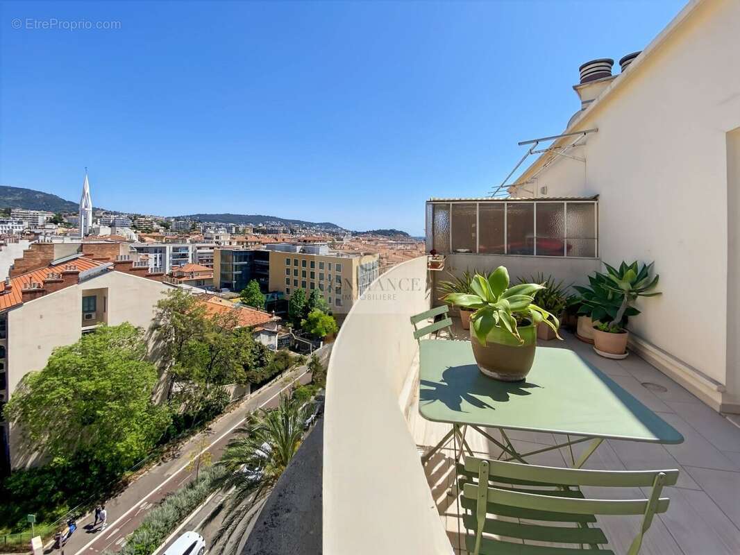 Appartement à NICE