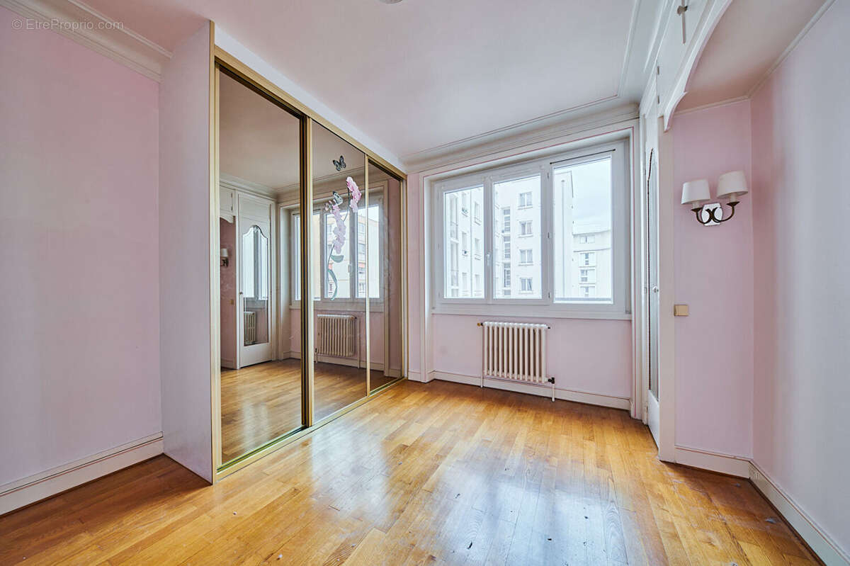 Appartement à LYON-6E