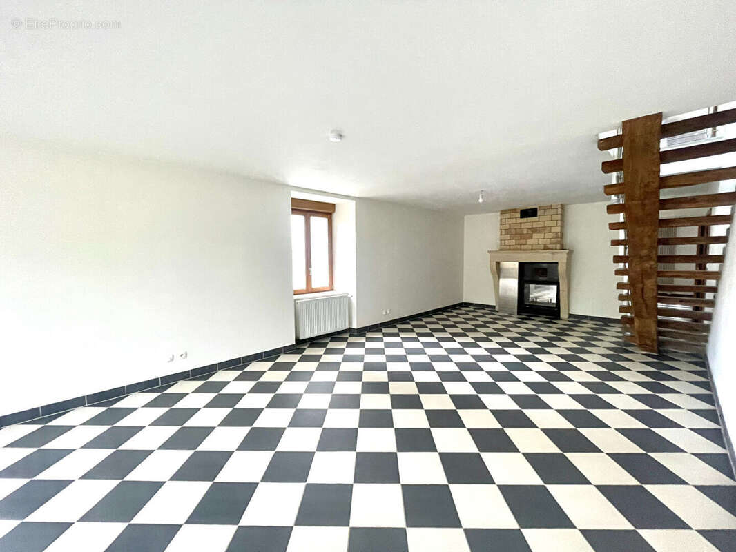 Maison à CHAMBLEY-BUSSIERES