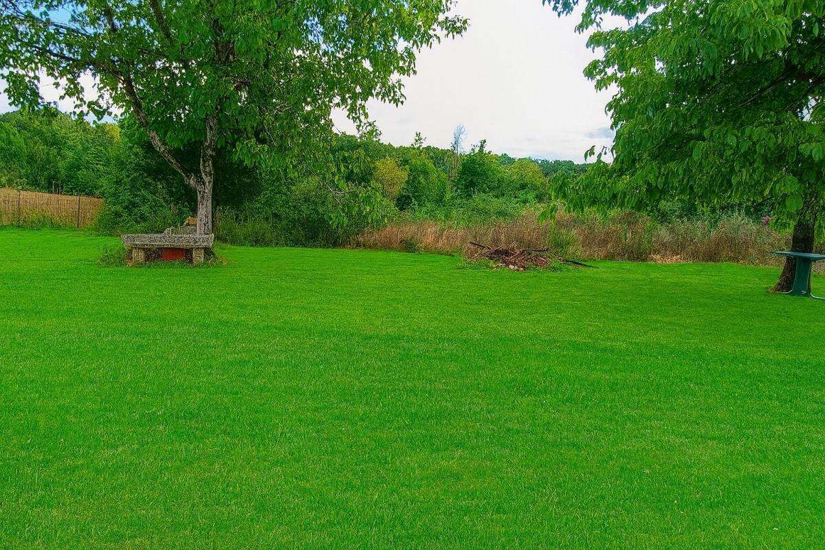 Maison à SAINT-JULIEN-DE-BOURDEILLES