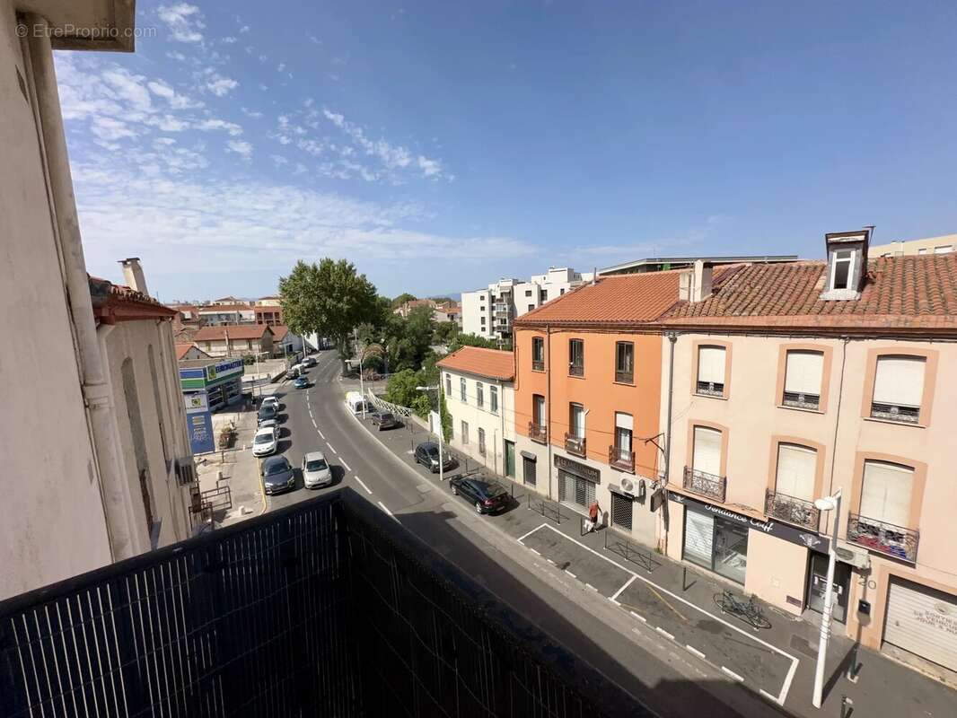 Studio rénové, 3 ieme étage, sur 4 secteur St Martin - photo 10