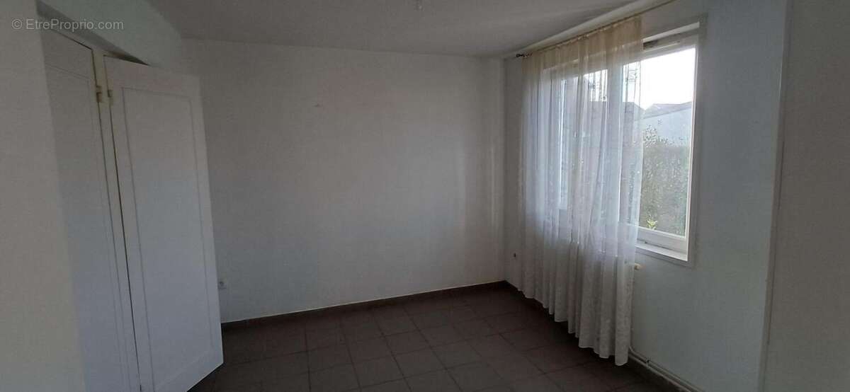 Maison à SIN-LE-NOBLE