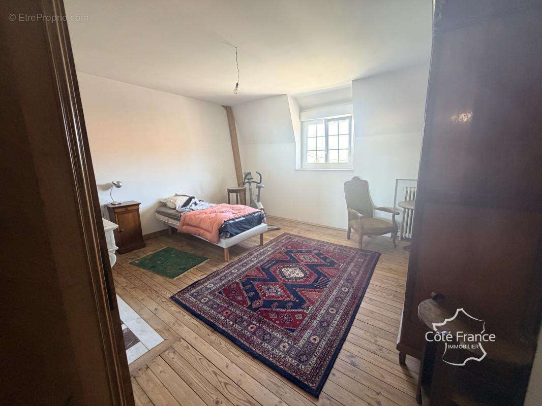80240 EXCLUSIVITE- Maison de maitre à vendre - photo 10