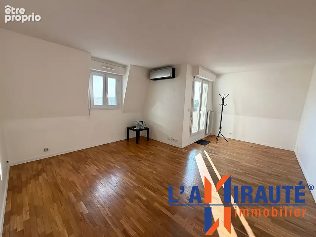 Appartement à SARTROUVILLE