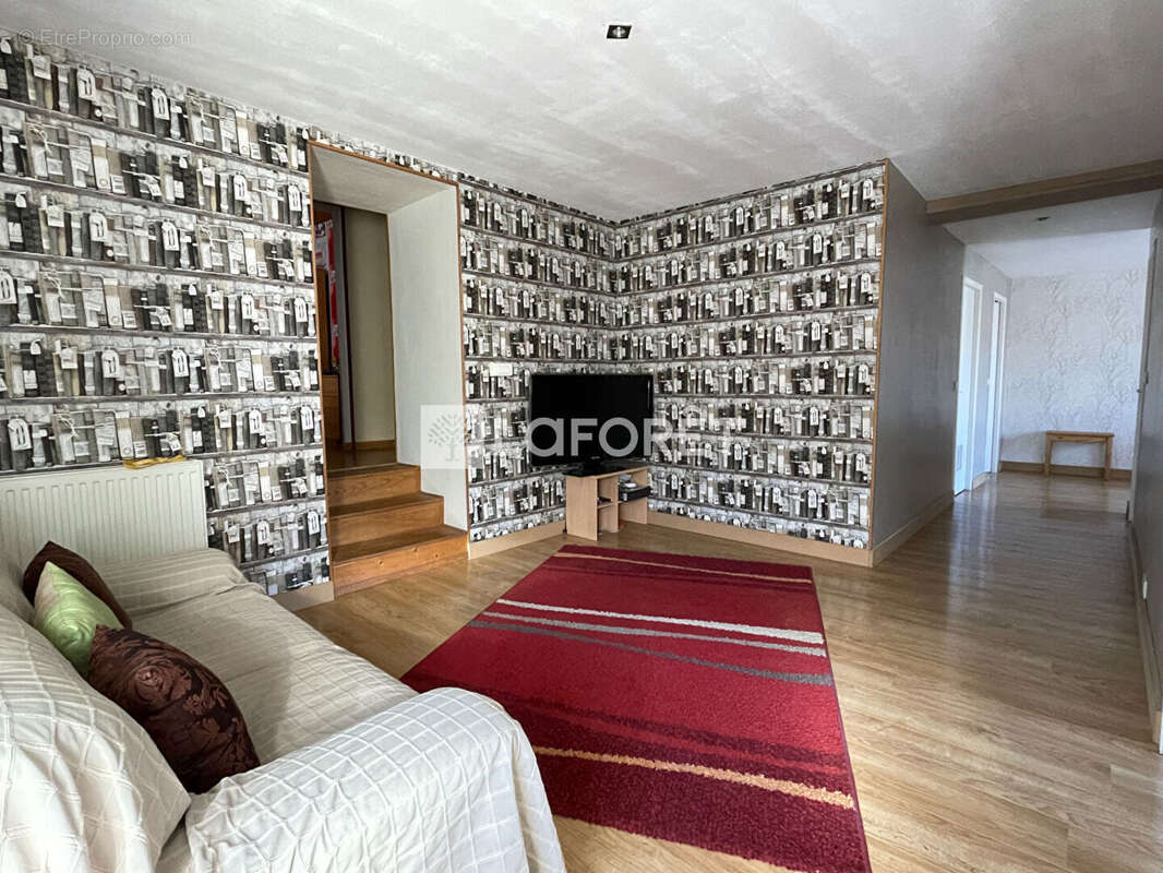 Maison à LONS-LE-SAUNIER