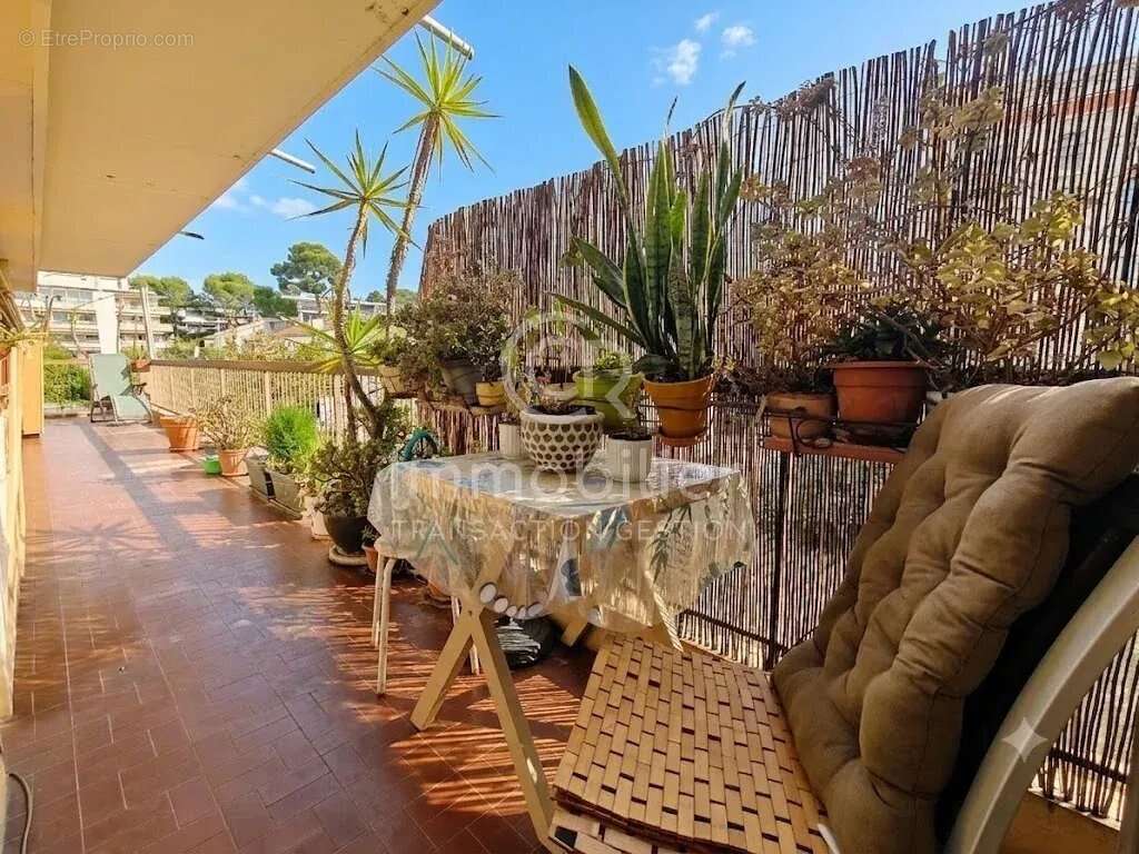 Appartement à LE CANNET