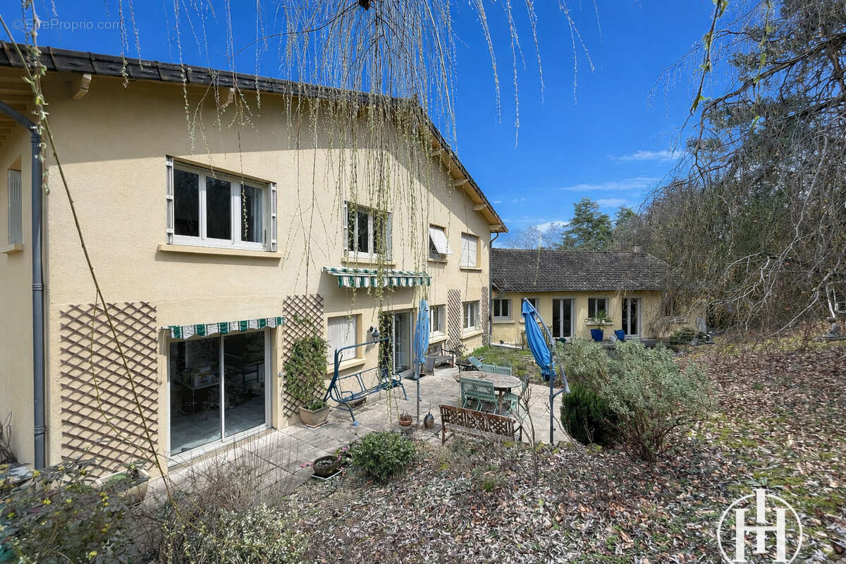 Maison à SAINT-AMAND-MONTROND