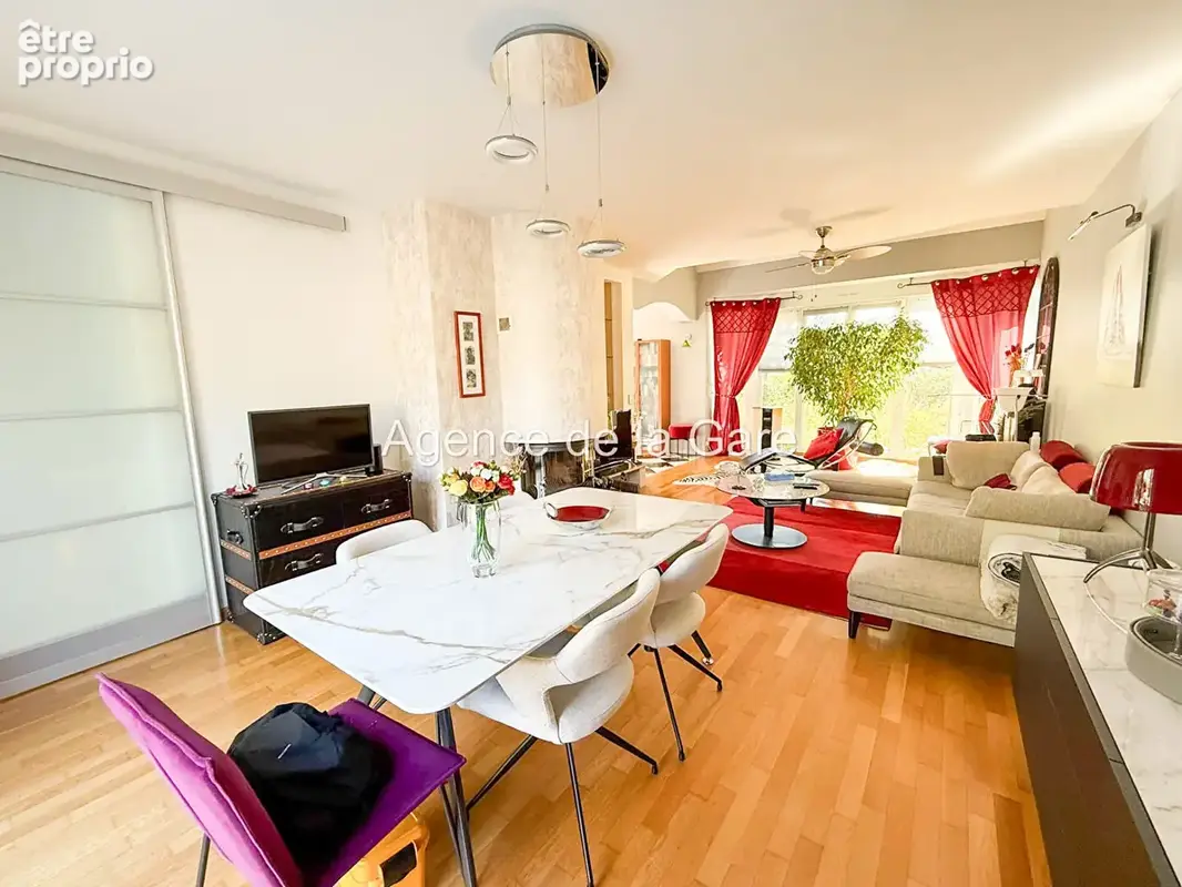 Chatou élégante maison familiale de 7 pièces avec jardin, terrasses et jacuzzi - photo 3