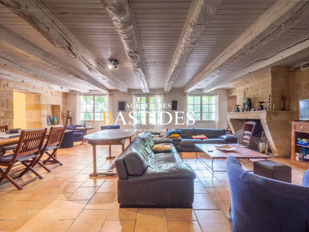 Propriété familiale et son petit vignoble d'appelation - photo 3