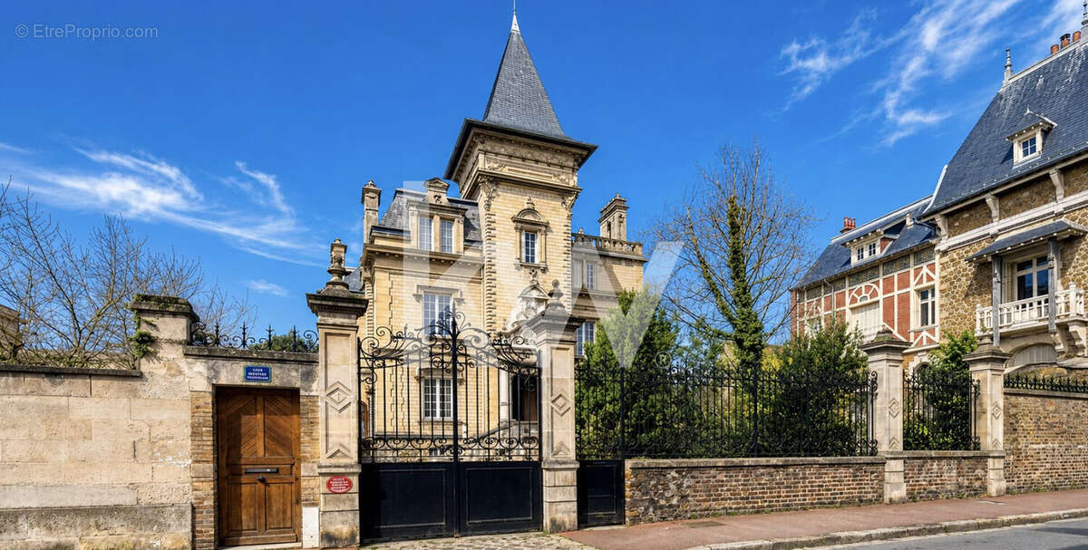 Maison 350 m² à Compiegne  - photo 2
