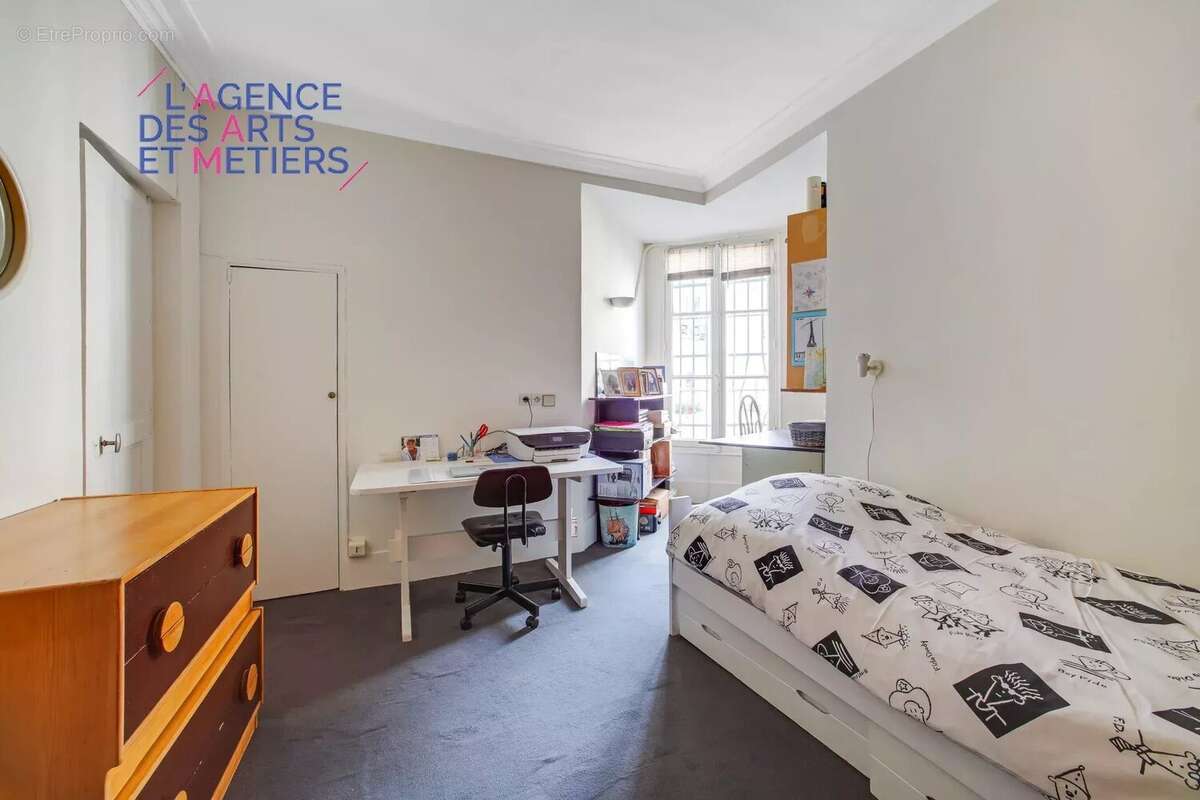 Appartement à PARIS-10E