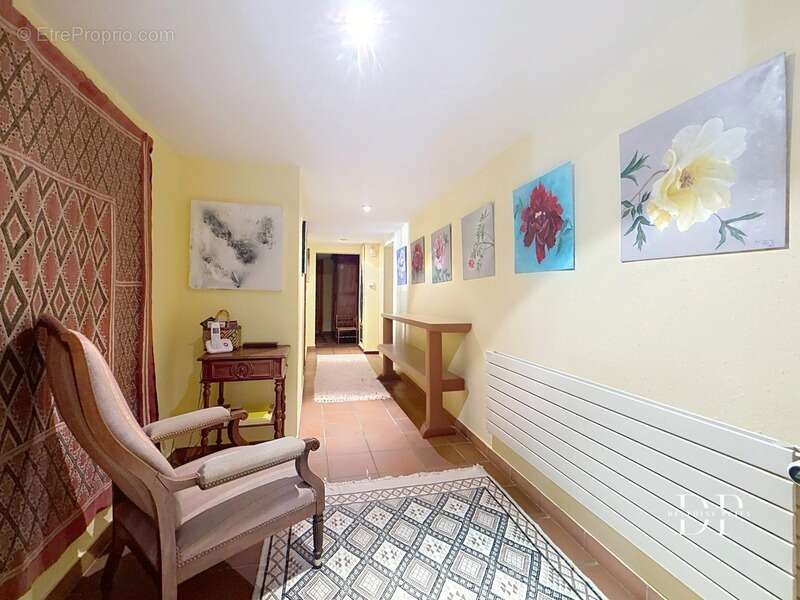 Maison à CRANVES-SALES