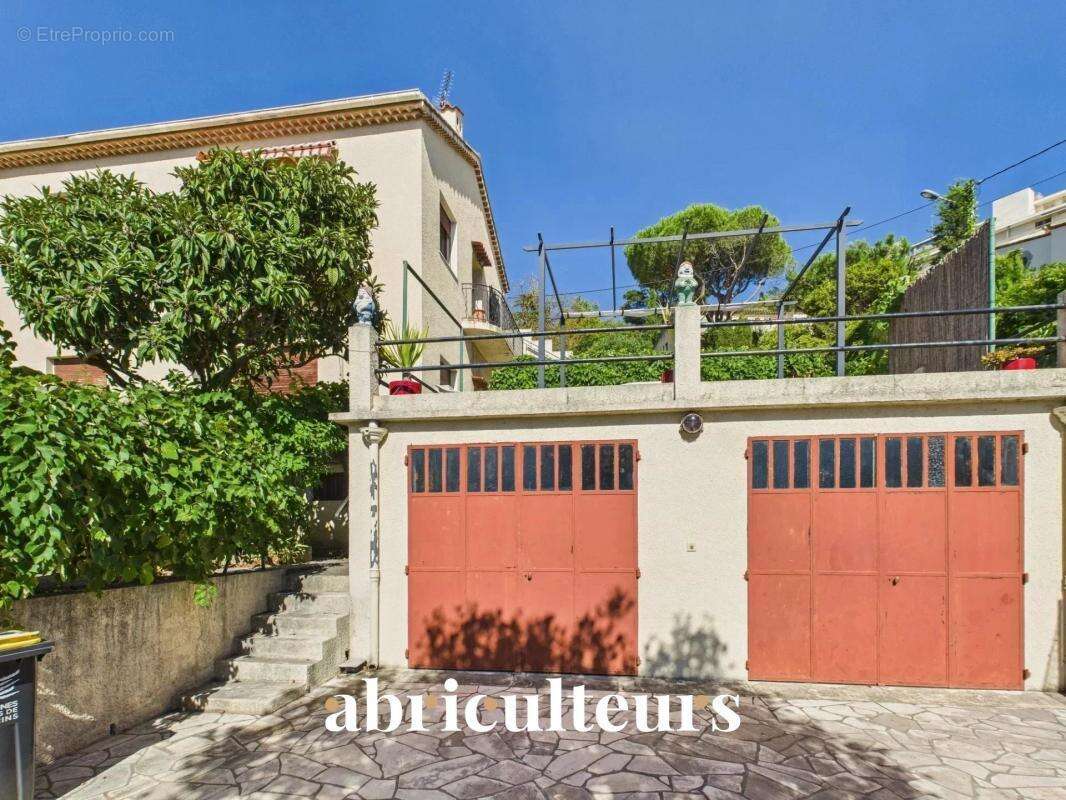 Appartement dans maison - Vue mer panoramique en vente dans le Quartier du Coteau Saint-Pierre - 93 m² (06150) - photo 10