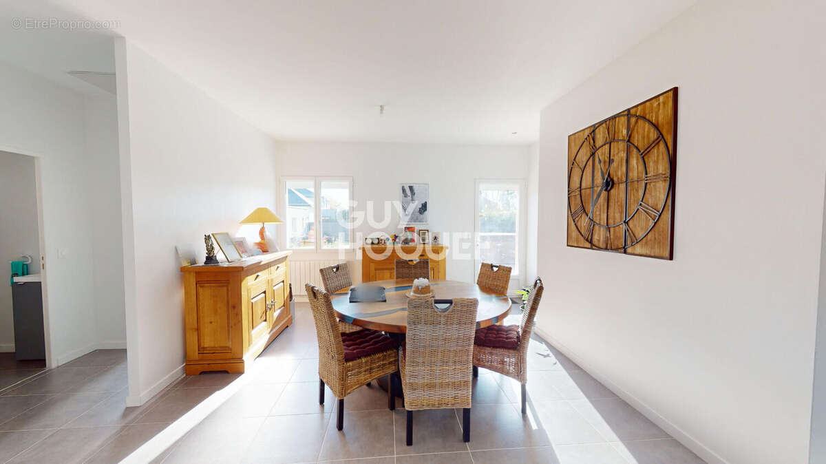 Maison à LE VIVIER-SUR-MER