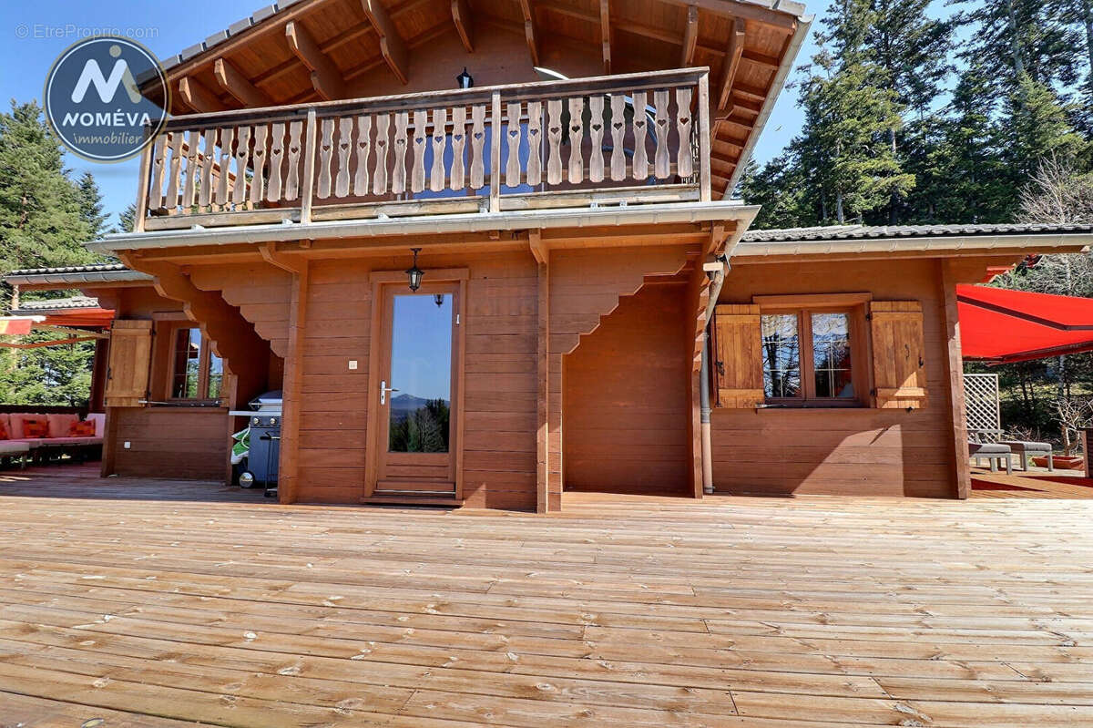 Maison à LE CHAMBON-SUR-LIGNON