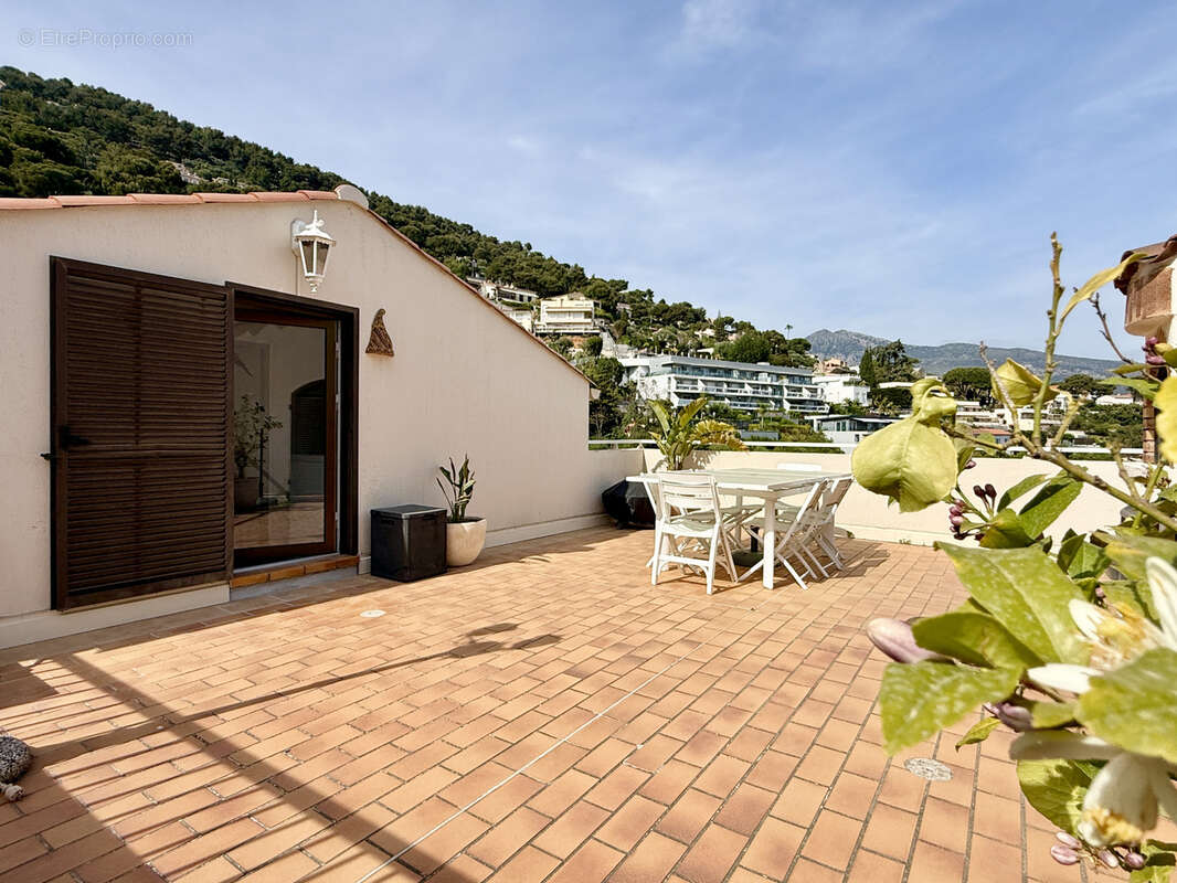 Appartement à ROQUEBRUNE-CAP-MARTIN