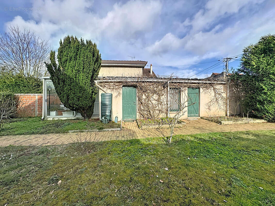 Maison à VILLIERS-SUR-MARNE