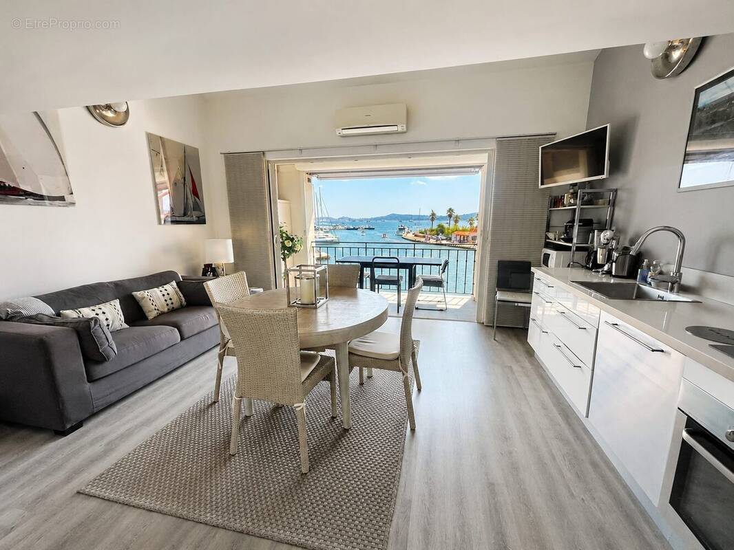 Photo Appartement à Grimaud au prix de 799 000€