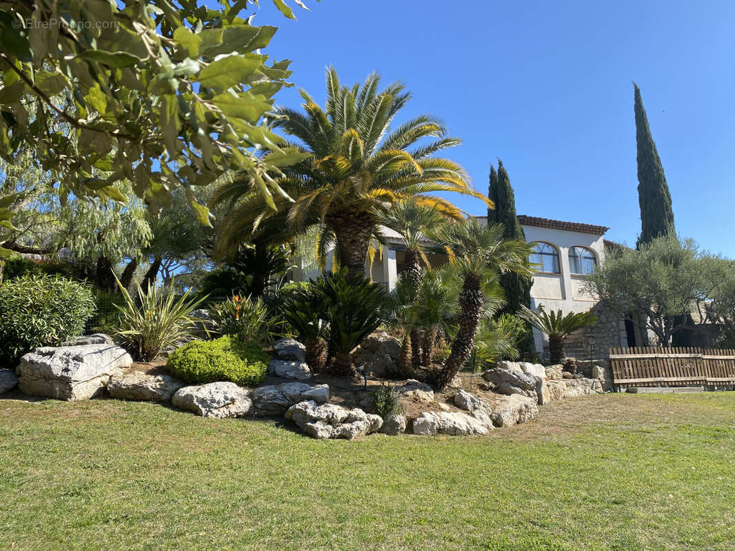 Maison à LA CADIERE-D'AZUR